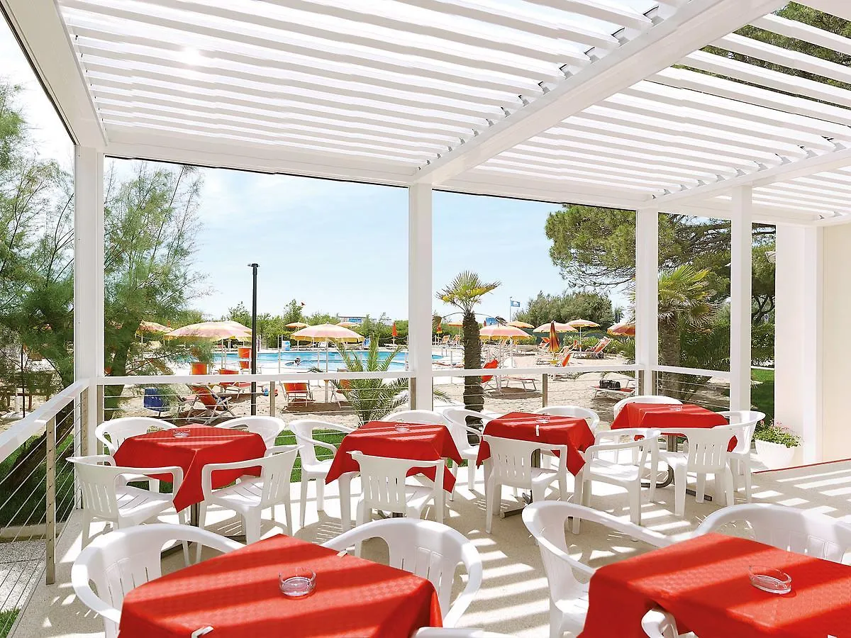 Hotel Bertha Lido di Jesolo 3*,  Italy