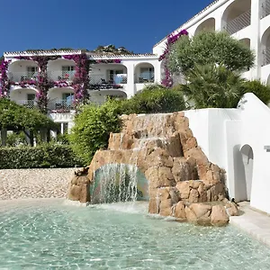 https://grand-hotel-poltu-quatu.in-sardinia.net