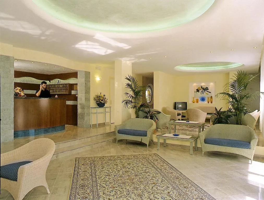 ***  Hotel Bertha Fronte Mare リド・ディ・イエゾロ イタリア