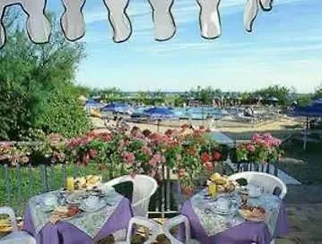 ***  Hotel Bertha Fronte Mare リド・ディ・イエゾロ イタリア
